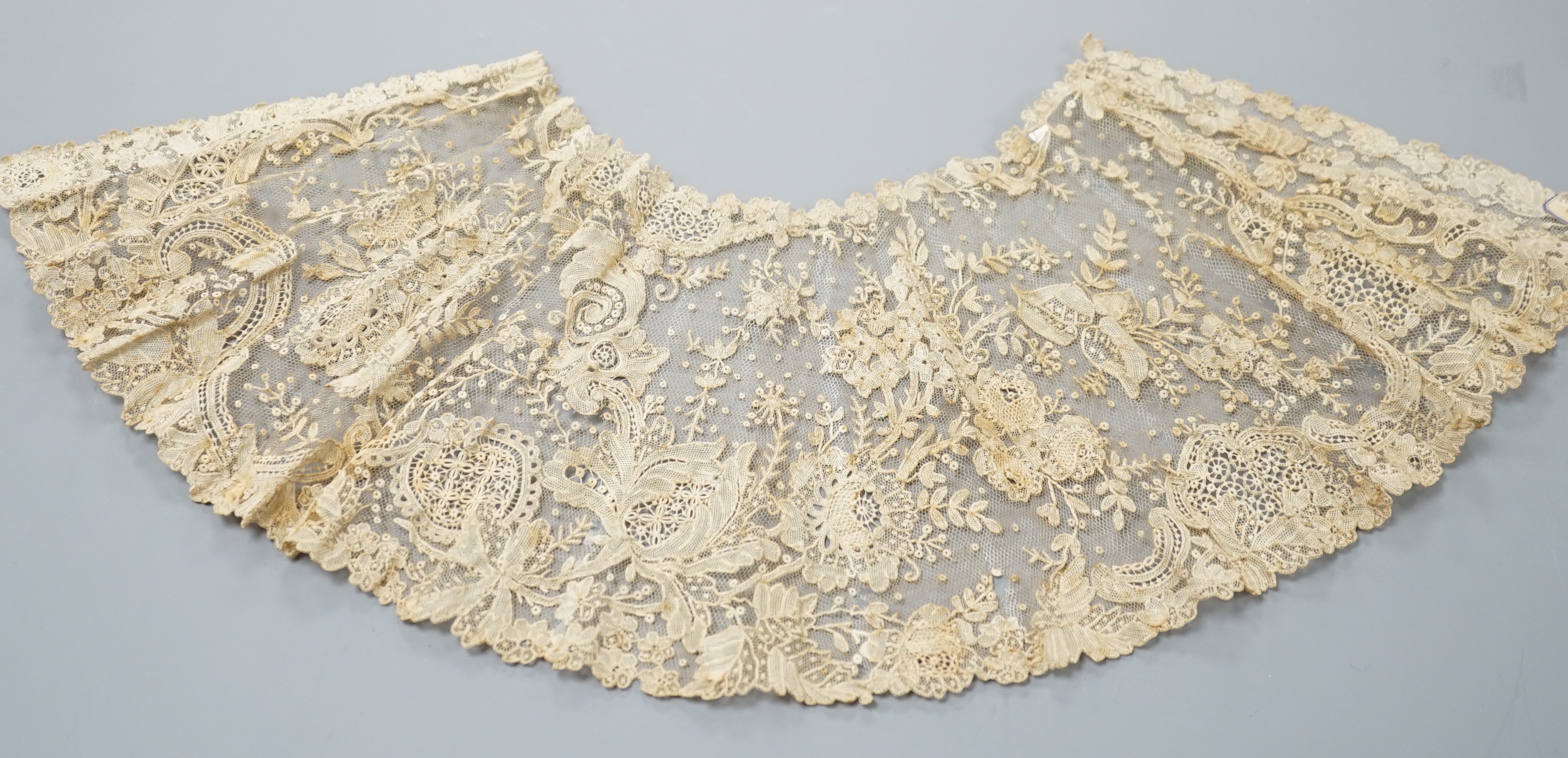 19th century pointe de gaz lace fan leaf